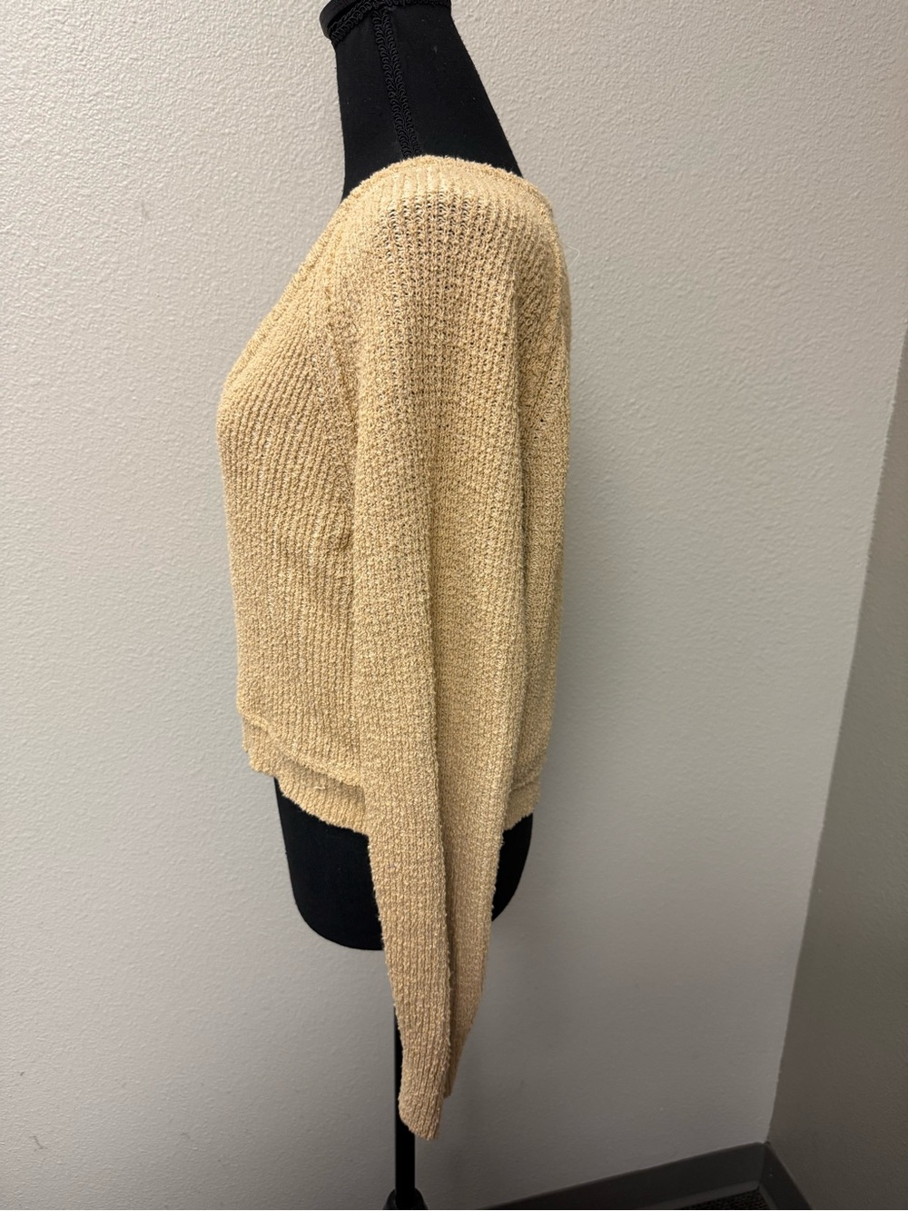 Free People Tan Cropped Knit V Neck Sweater Small Boho Cozy Chic Pullover Top - Picture 4 of 10
